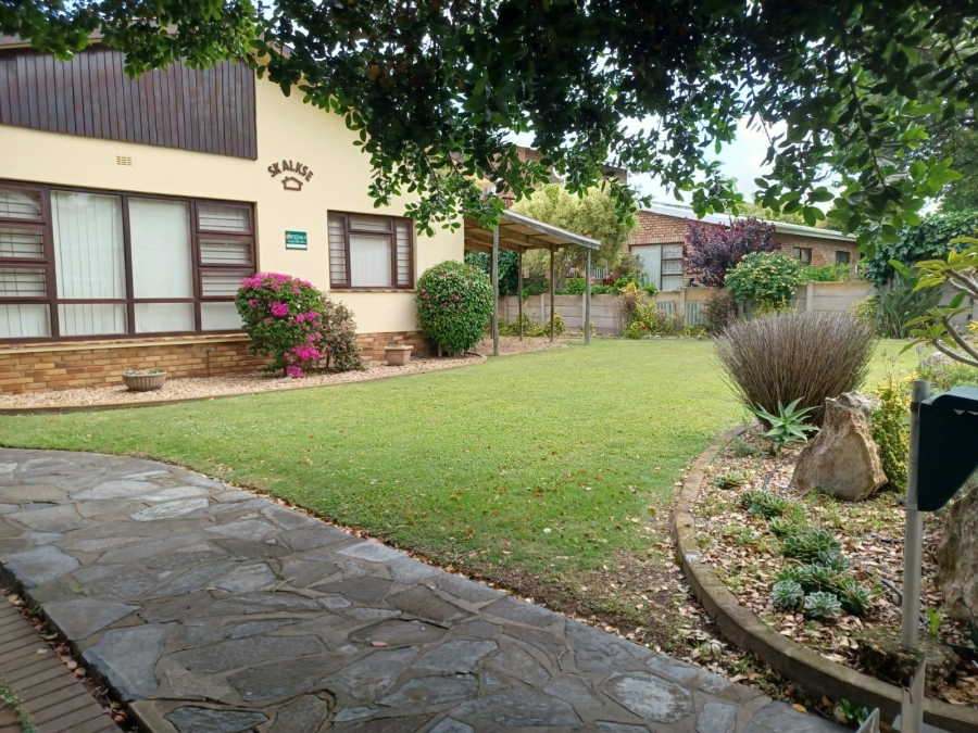 4 Bedroom Property for Sale in Stilbaai Wes Western Cape